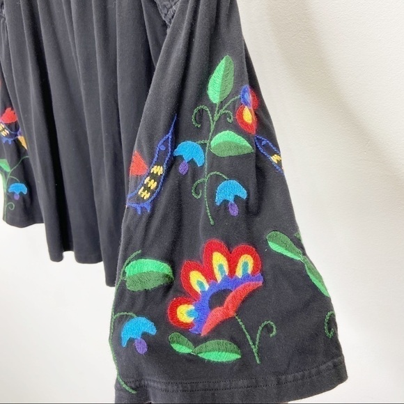 Va Va by Joy Han Floral Embroidered Bell Sleeve Top Sz S - Picture 4 of 6